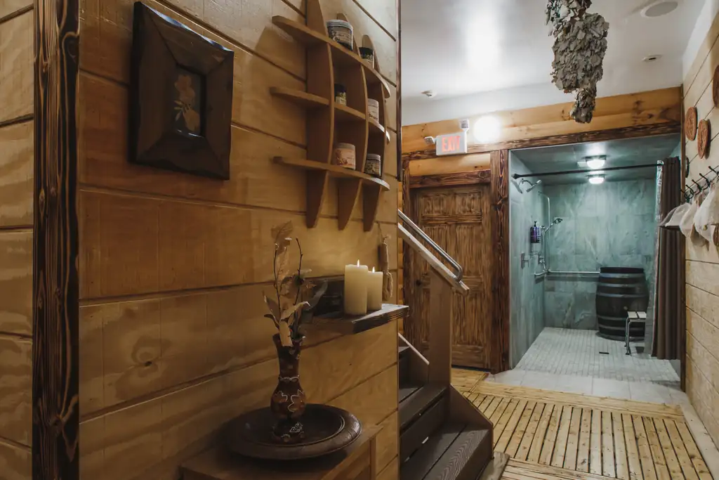 Bath house photo 13